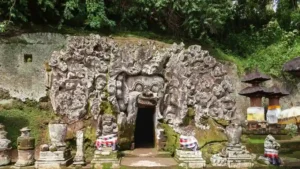 4. Elephanta Caves